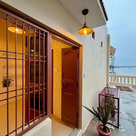 Vintage River Homestay Varanasi Exterior foto