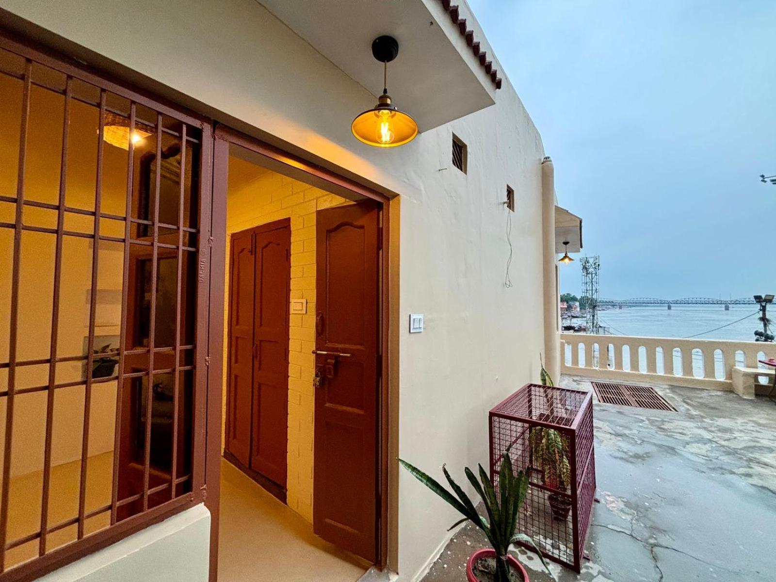 Vintage River Homestay Varanasi Exterior foto